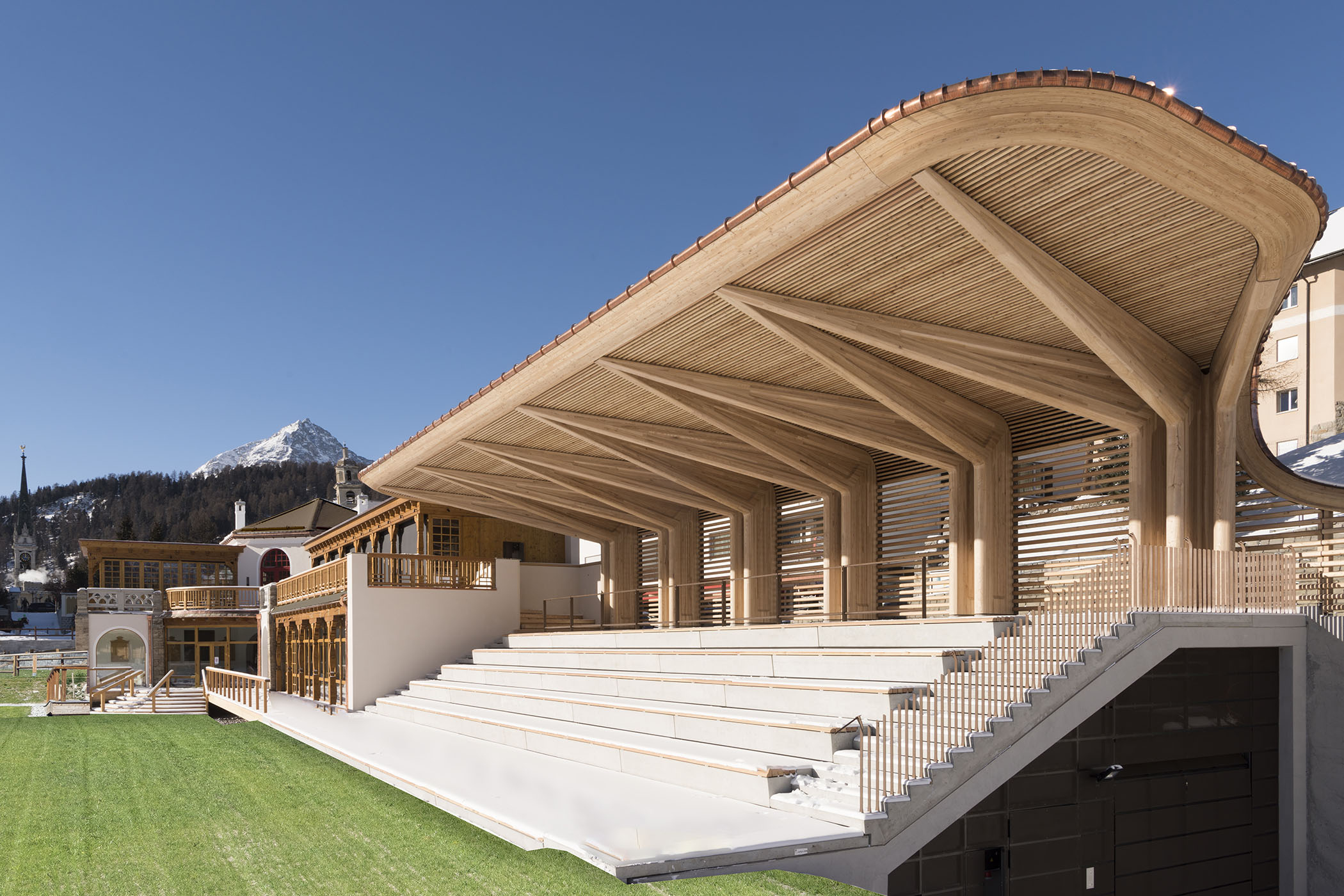 Tribüne Kulm Country Club – ehemals Eispavillon | St. Moritz